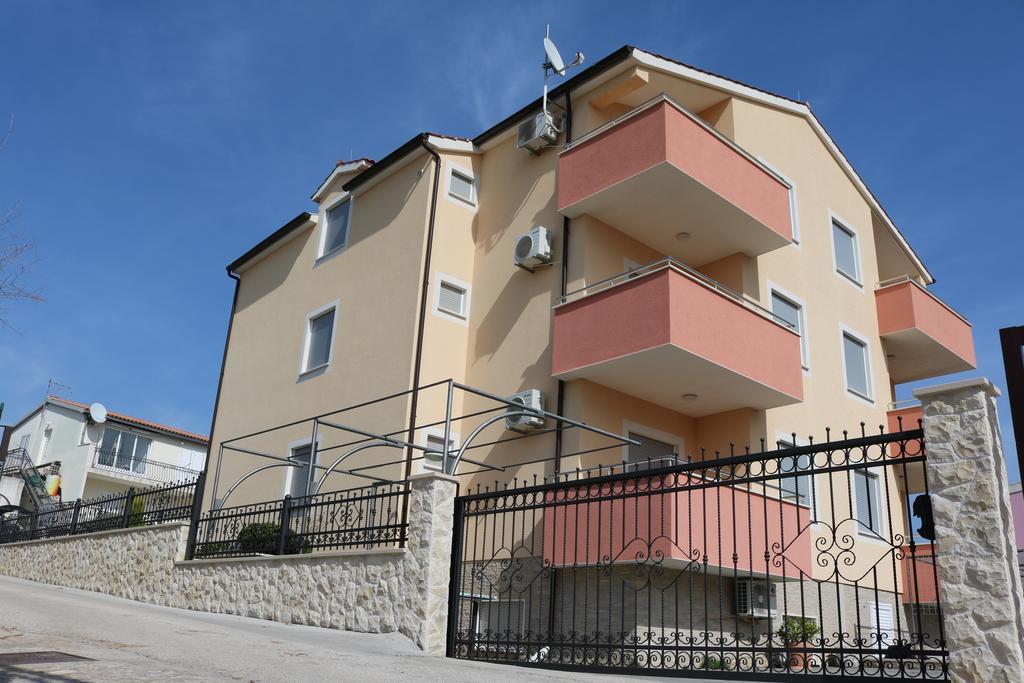 Rogoznica Apartments Kristina Dış mekan fotoğraf